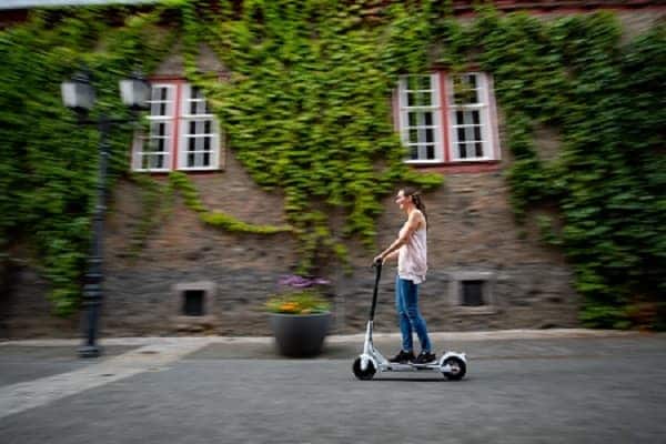 Streetbooster E Scooter fahren