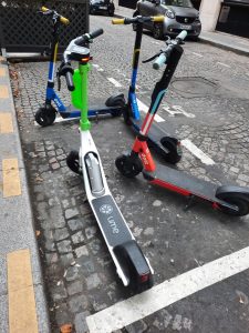 e scooter parkplatz paris