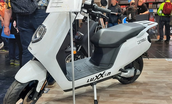 Luxxon E-Roller und Testvergleich im E-Scooter
