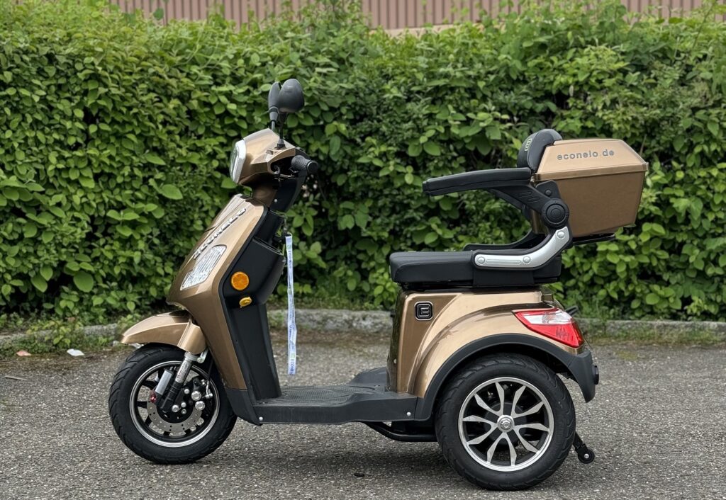 Econelo J1000 mit kleinem Wendekreis leicht zu manövrieren