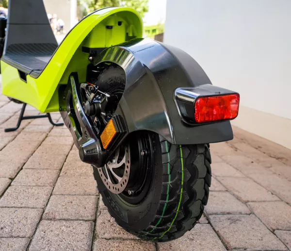 Streetbooster Pollux mit Federung