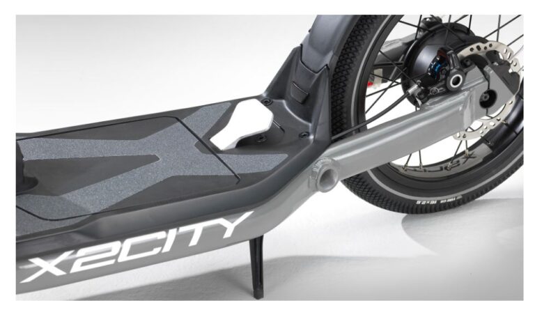 BMW X2 City e-Scooter im Test & Preisvergleich - e-Roller.com