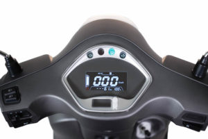 Minimoto E Roller Cockpit und Tacho