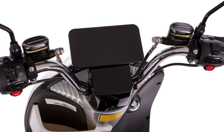 Saxxx E Bee 2.0 mit großem Tacho Display
