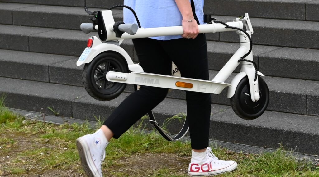 Trittbrett Emma gefaltet leicht zu tragen