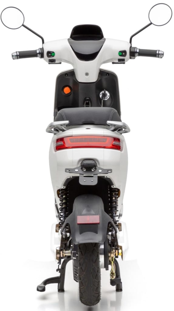 nova motors emace eroller licht