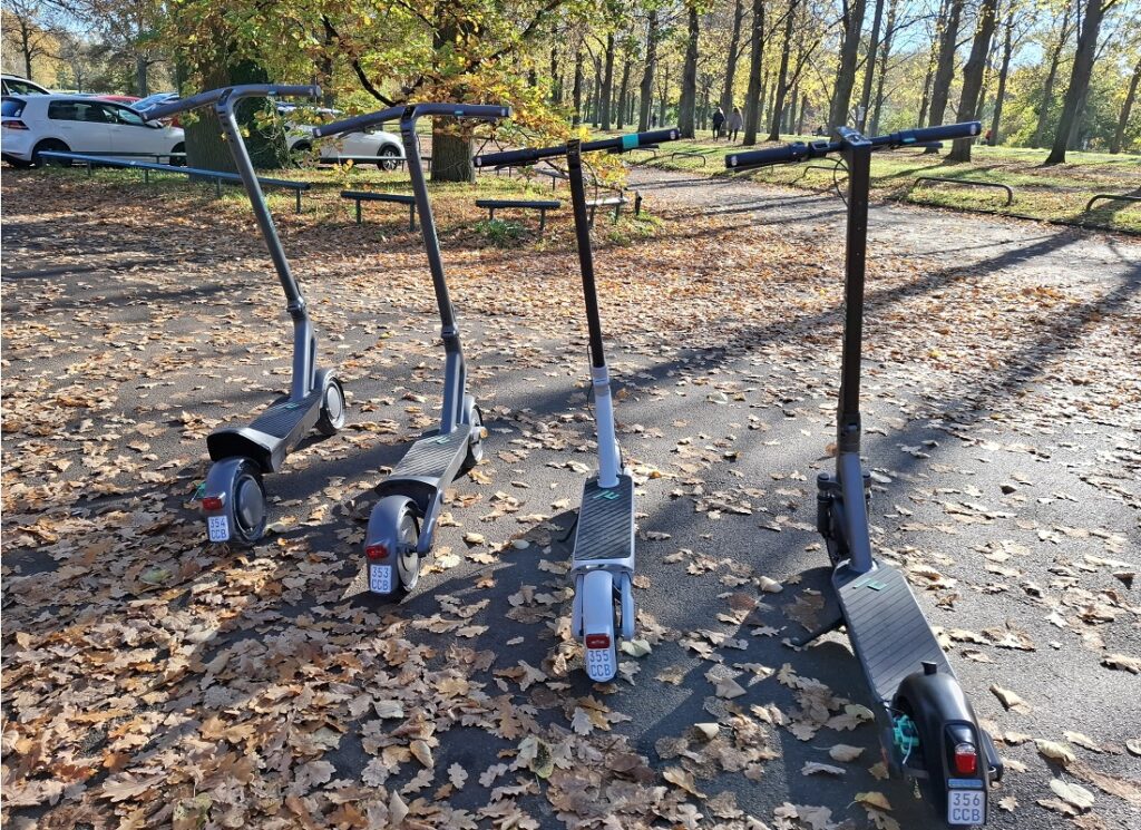 verschiedene E Scooter Typen und Reichweiten
