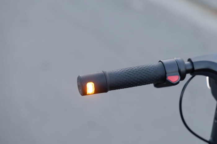 epowerfun epf-skate Blinker vorne am Lenker